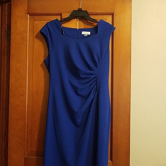 Dress - Picture 1 of 3